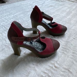 vintage Fly London Women’s Jama T-strap Heels size 6.5
